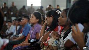 Prisoners at Insein jail, 17 May 2011