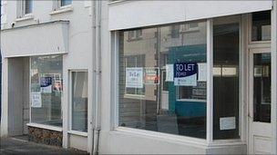 Empty shops on the bridge