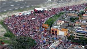 Supporters of former president Manuel Zelaya at Toncontin airport on 28 May 2011