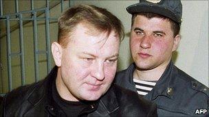 Yuri Budanov in court, 22 Apr 03