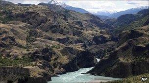 The river Baker (foreground), seen here at the confluence with the Chacabuco river, in Chile's Aysen region (20 Jan 2008)