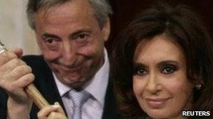 Nestor Kirchner (left) and Cristina Fernandez during her swearing in ceremony - file photo