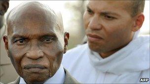 Abdoulaye Wade (left) and his son Karim (right) (file photo)