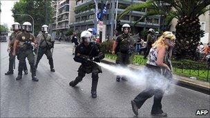 Greek police using tear gas in Athens, 29 Jun 11