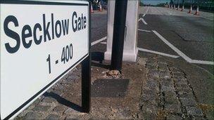 Secklow Gate Bridge, Milton Keynes