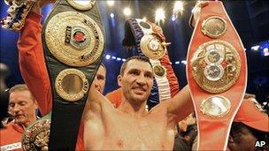 Ukrainian boxer Wladimir Klitschko celebrates his victory