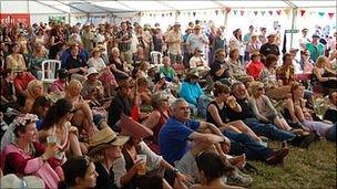 Crowd in a tent at the 2011 Sark Folk Festival