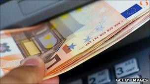 Euros/ATM - file pic