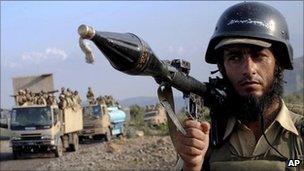 Pakistani soldier in Kurram tribal region (9 July 2011)