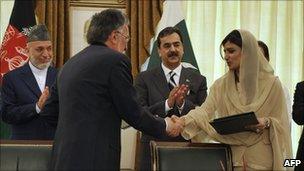 Hamid Karzai, Zalami Rassoul, Yousuf Raza Gilani and Hina Rabbani Khar