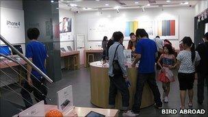 Inside fake Apple store, Bird Abroad