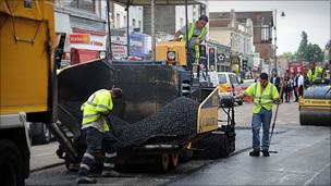 Tottenham High Road is resurfaced