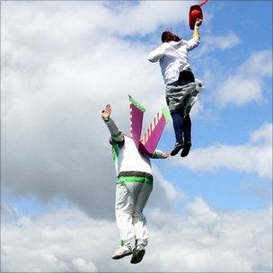 Contenders leap off Worthing Pier