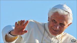 Pope Benedict boards his jet for Spain, 18 August