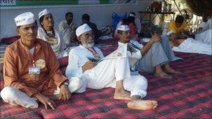 Anti-corruption campaigners fasting in Mumbai