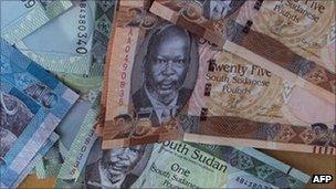 South Sudan pound bills