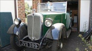 Morris Minor Tourer donated to Kent charity Find A Voice