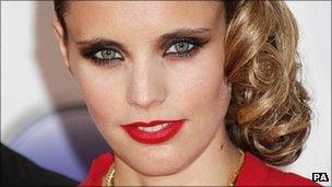 Anna Calvi