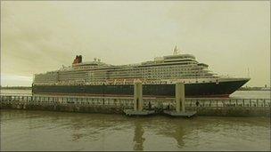 Queen Elizabeth Liner