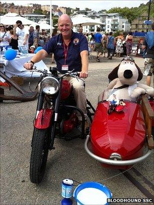 Gromit in sidecar