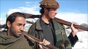 Tribal militiamen in Afghanistan (file photo from 2009)