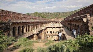 Step well