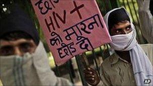 HIV-positive Indian workers march through Delhi in a bid to win more funds for health programmes, 4 May