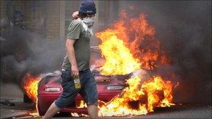 Masked rioter in Hackney, 2011