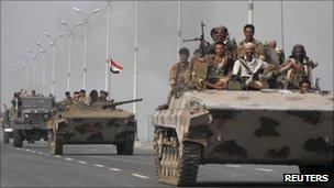 Army forces move into the southern Yemeni city of Zinjibar, 10 September 2011