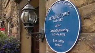 Arthur Lowe's blue plaque award