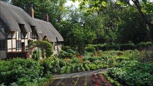 Anne Hathaway's cottage in Shottery