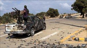 Libyan NTC fighters near Sirte, 22 September 2011