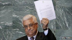 Mahmoud Abbas shows UN request - 23 September