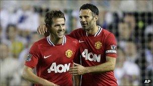 Michael Owen (left) and Ryan Giggs