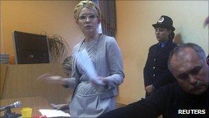 Yulia Tymoshenko in court. 29 Sept 2011