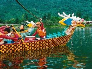 Dragon boaters in Taiwan