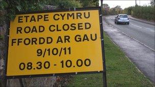 Etape Cymru road closure sign