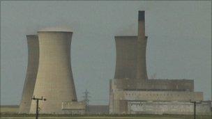 Richborough cooling towers and chimney