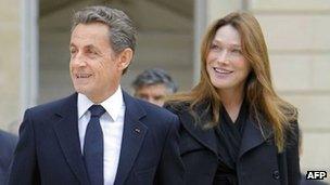 French President Nicolas Sarkozy and Carla Bruni in Paris (Sept 2011)