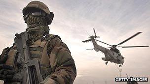 A French paratrooper