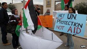 Palestinians in Ramallah demonstrate outside UN offices in support of flotilla and lifting of the blockade