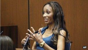 Prosecution witness Nicole Alvarez testifies in Dr. Conrad Murray's trial 4 October 2011.