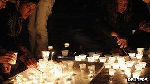 Candle light vigil for the man who was shot near the Occupy Oakland camp 10 November 2011