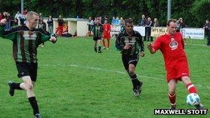 Sunday League match in Cardiff - photo by Maxwell Stott