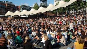 Elbow fans in Castlefield Arena in 2009