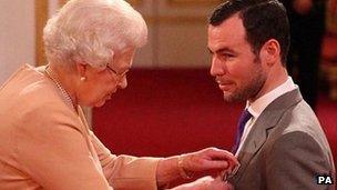 Mark Cavendish receives MBE