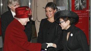 The Queen meets Yoko Ono