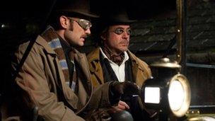 Jude Law and Robert Downey Jr in Sherlock Holmes