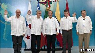 Panama's President Ricardo Martinelli Chile's President Sebastian Pinera, Mexico's President Felipe Calderon, Colombia's President Juan Manuel Santos and the Minister of Foreign Affairs of Peru Rafael Roncagliolo in Merida, Mexico (Dec 2011)