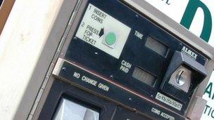 Pay and display machine